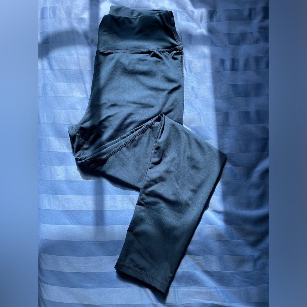 Blue Booty Shaping with Back Pocket Workout Leggings